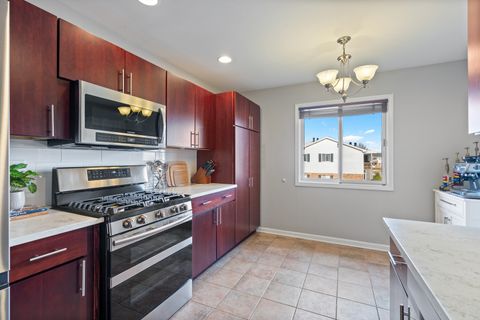 Tiny photo for 7215 WILLOW WAY Lane #10C, Willowbrook, IL 60527 (MLS # 12610601)