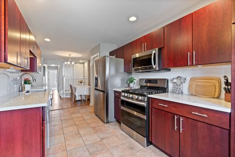 Tiny photo for 7215 WILLOW WAY Lane #10C, Willowbrook, IL 60527 (MLS # 12610601)