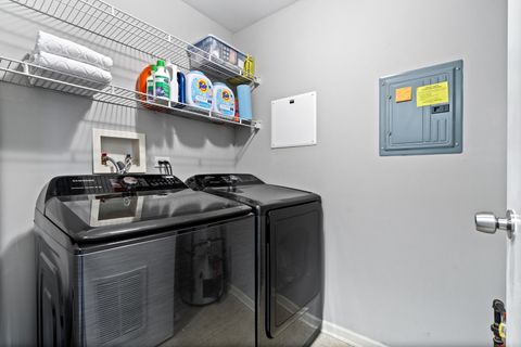 Tiny photo for 7215 WILLOW WAY Lane #10C, Willowbrook, IL 60527 (MLS # 12610601)