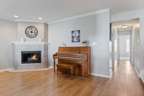 Tiny photo for 7215 WILLOW WAY Lane #10C, Willowbrook, IL 60527 (MLS # 12610601)