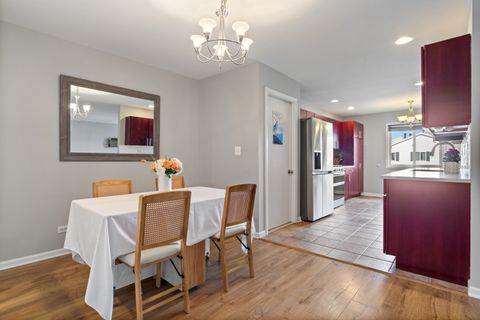 Tiny photo for 7215 WILLOW WAY Lane #10C, Willowbrook, IL 60527 (MLS # 12610601)