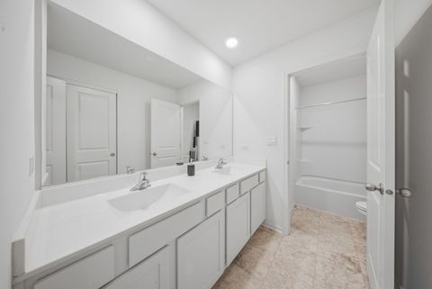 Tiny photo for 370 Hemlock Lane, Oswego, IL 60543 (MLS # 12631390)