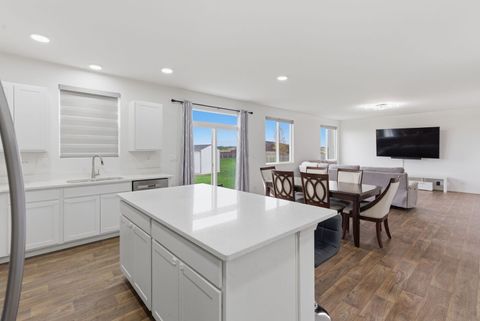 Tiny photo for 370 Hemlock Lane, Oswego, IL 60543 (MLS # 12631390)