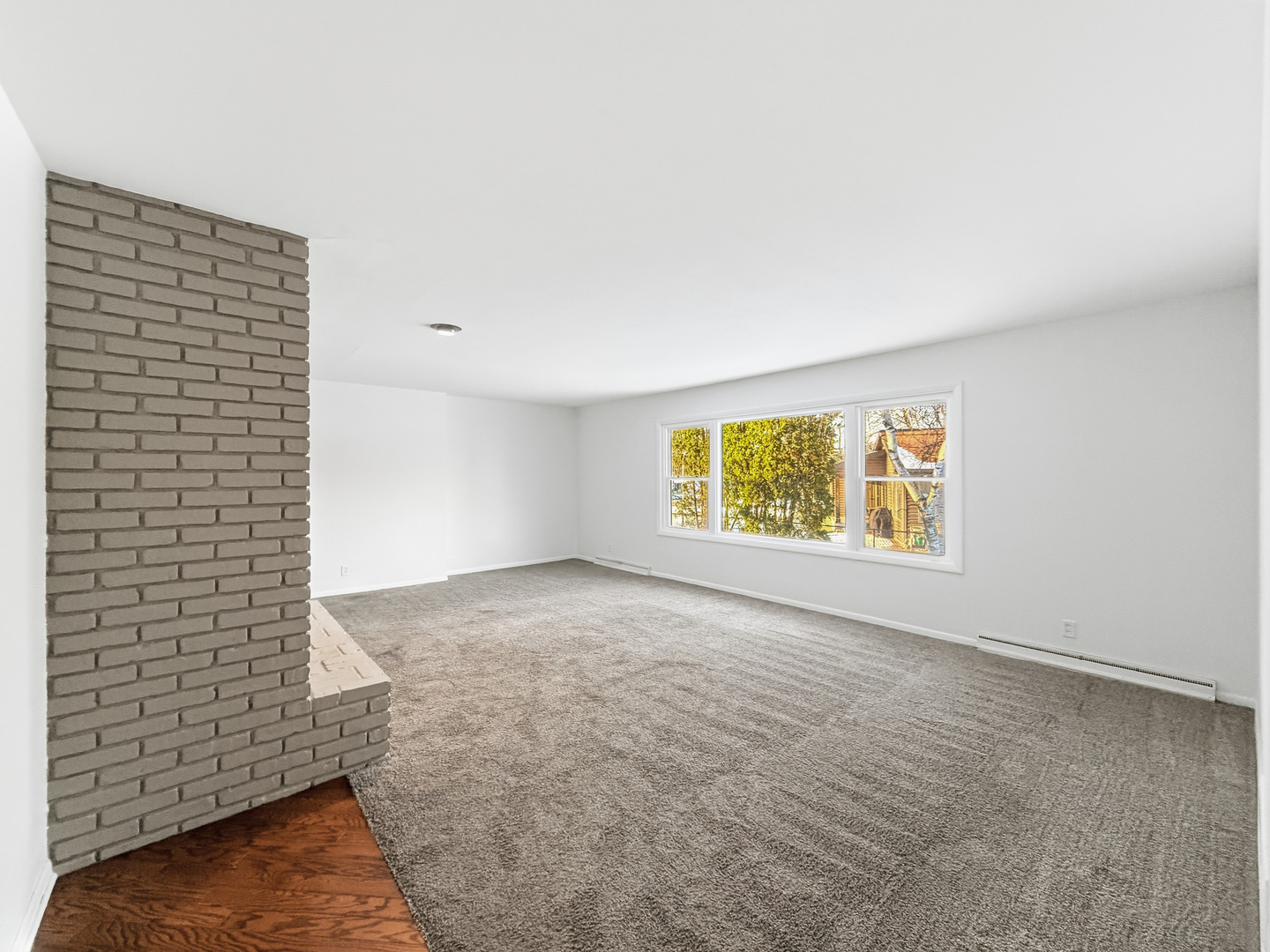 1734 W Stephenson Street