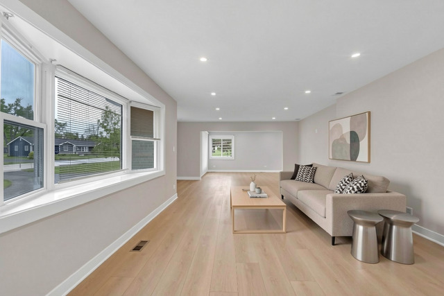 Properties 2 1055 N Bluebonnet Lane