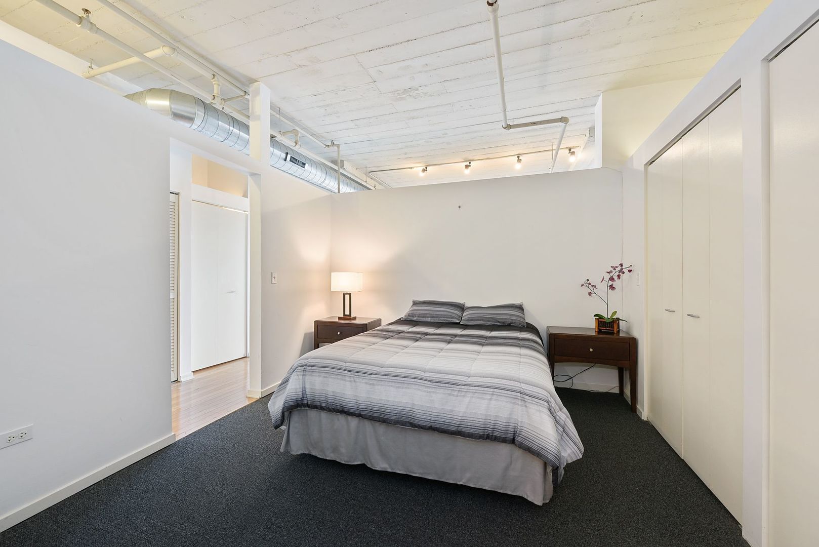 1524 S Sangamon Street 411-S