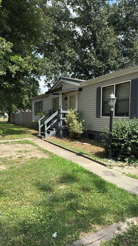 Photo of 200 E Blake Street, Benton, IL 62812 (MLS # 12754172)