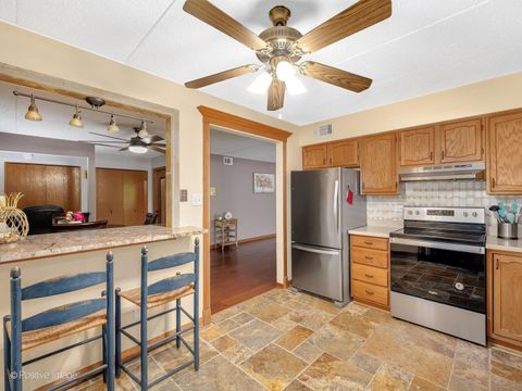 Tiny photo for 10985 S 84th Avenue #2B, Palos Hills, IL 60465 (MLS # 12631813)