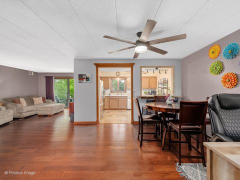 Tiny photo for 10985 S 84th Avenue #2B, Palos Hills, IL 60465 (MLS # 12631813)