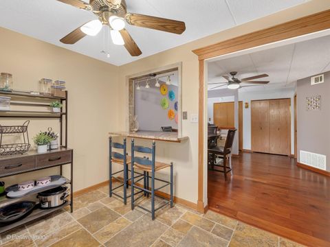 Tiny photo for 10985 S 84th Avenue #2B, Palos Hills, IL 60465 (MLS # 12631813)