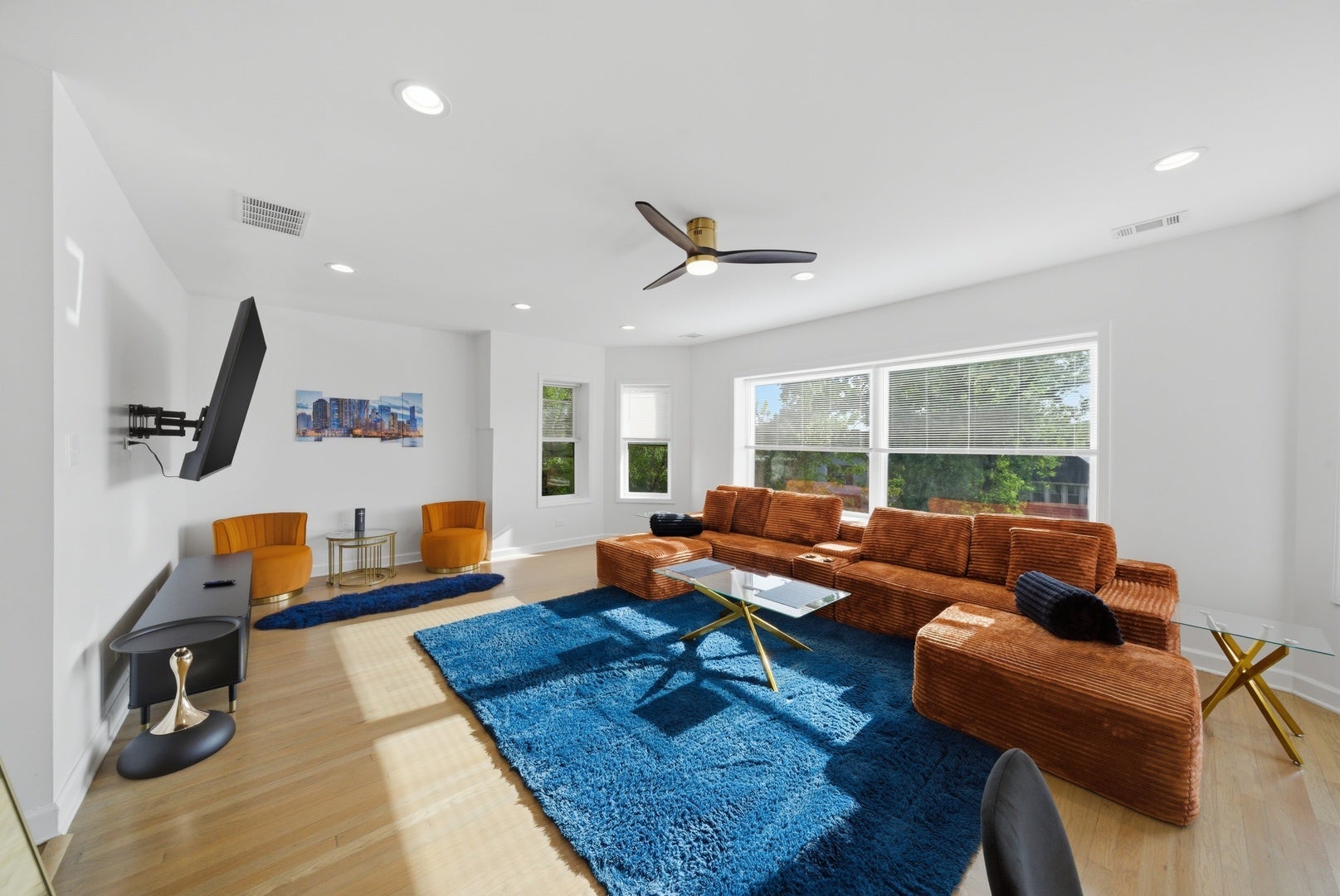 7435 S Euclid Avenue 1 - Photo 4