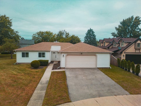 Tiny photo for 3010 Long Grove Court, Aurora, IL 60504 (MLS # 12761678)