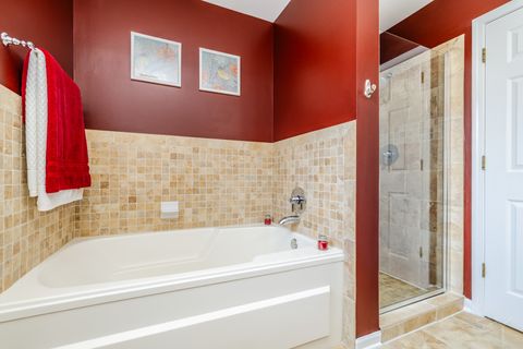 Tiny photo for 274 Wildspring Court, Itasca, IL 60143 (MLS # 12602345)