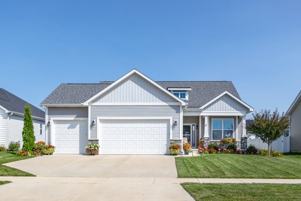 ADDRESS PRIVATE, BETTENDORF, IA 52722 - Image 25a85fd30a42dc494b7e00d6bdfd05b1/2070502133