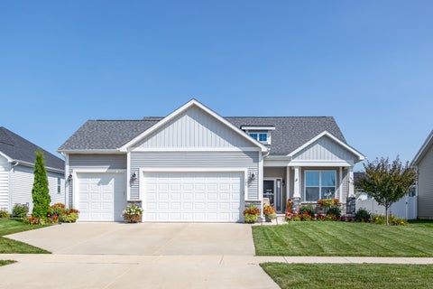 Photo of 6838 Faiths Way, Bettendorf, IA 52722 (MLS # 12744753)