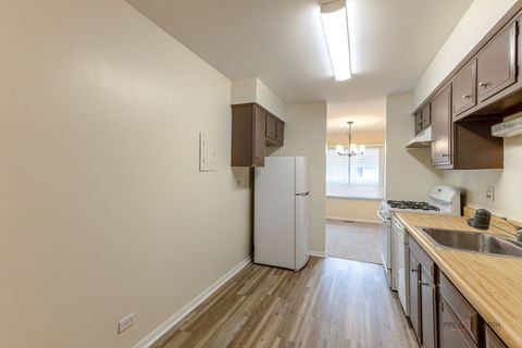 Tiny photo for 3100 Roberts Drive #5, Woodridge, IL 60517 (MLS # 12621147)