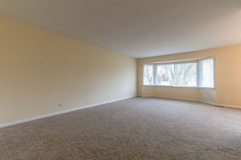 Tiny photo for 3100 Roberts Drive #5, Woodridge, IL 60517 (MLS # 12621147)