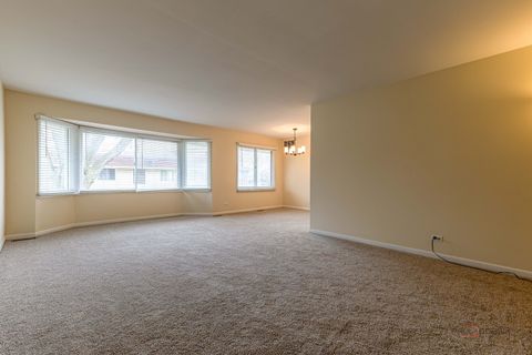 Tiny photo for 3100 Roberts Drive #5, Woodridge, IL 60517 (MLS # 12621147)