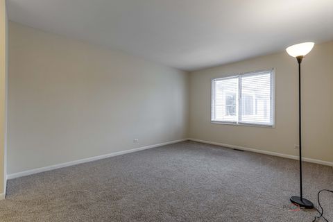 Tiny photo for 3100 Roberts Drive #5, Woodridge, IL 60517 (MLS # 12621147)
