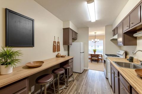 Tiny photo for 3100 Roberts Drive #5, Woodridge, IL 60517 (MLS # 12621147)