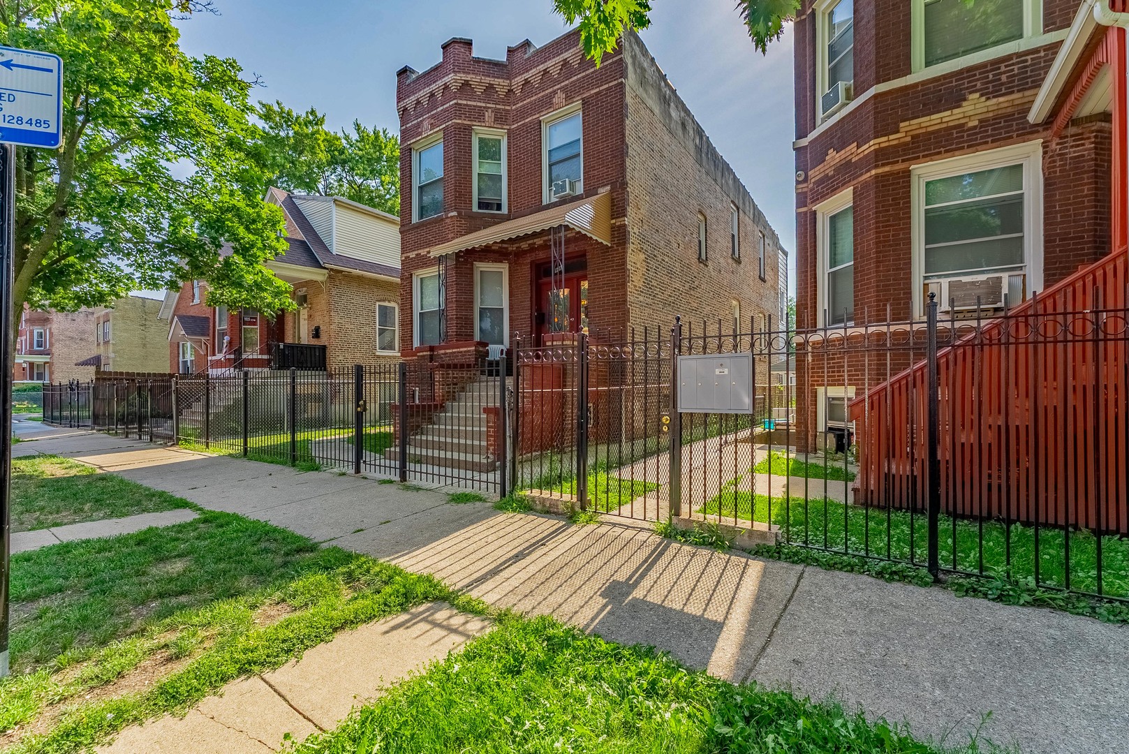 906 N Springfield Avenue
