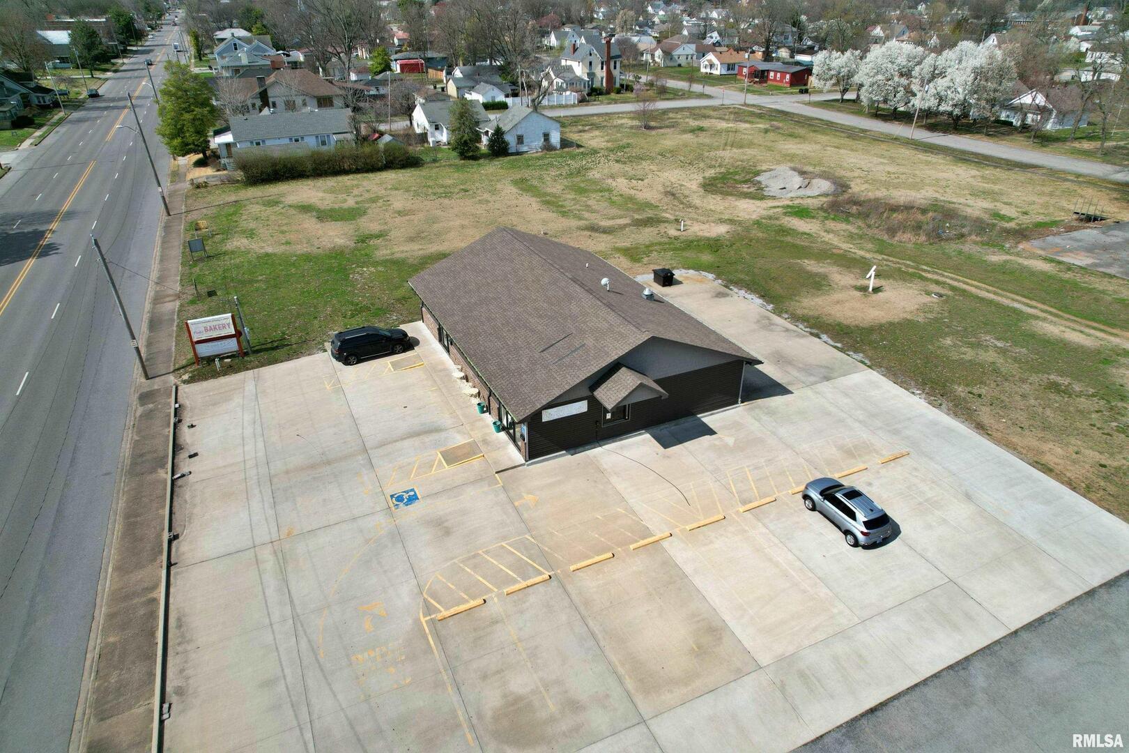 613 E 5th Street