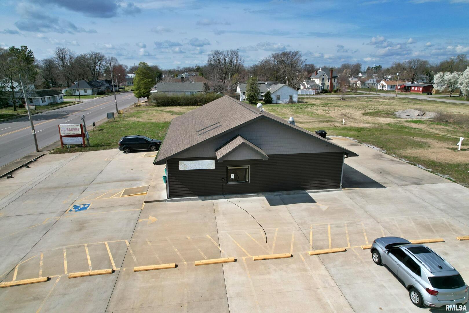 613 E 5th Street