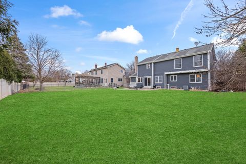 Tiny photo for 2806 N Stanford Drive, Arlington Heights, IL 60004 (MLS # 12559446)