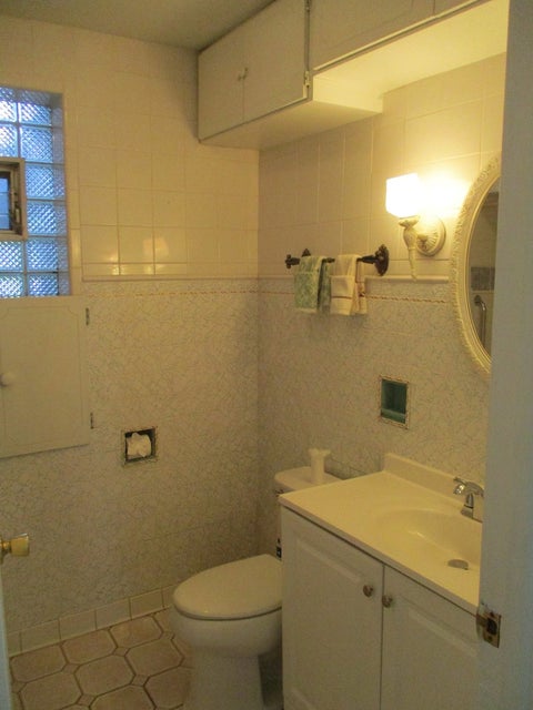 Tiny photo for 6421 Sinclair Avenue, Berwyn, IL 60402 (MLS # 12724850)