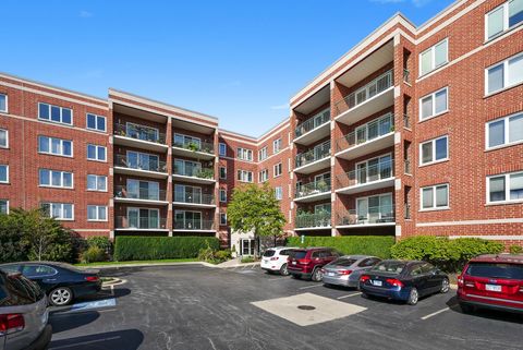 Tiny photo for 5360 N Lowell Avenue #206, Chicago, IL 60630 (MLS # 12488679)