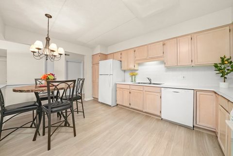 Tiny photo for 5360 N Lowell Avenue #206, Chicago, IL 60630 (MLS # 12488679)