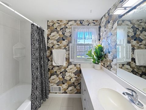 Tiny photo for 620 40th Avenue, East Moline, IL 61244 (MLS # 12599125)