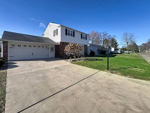 Tiny photo for 620 40th Avenue, East Moline, IL 61244 (MLS # 12599125)