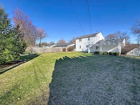 Tiny photo for 620 40th Avenue, East Moline, IL 61244 (MLS # 12599125)