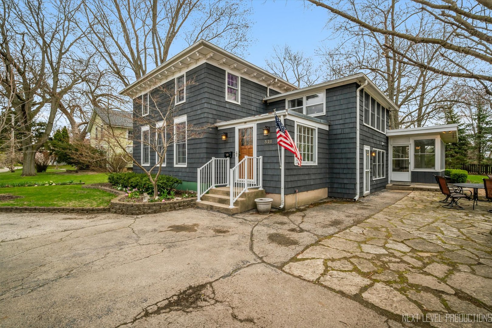 321 Crissey Avenue