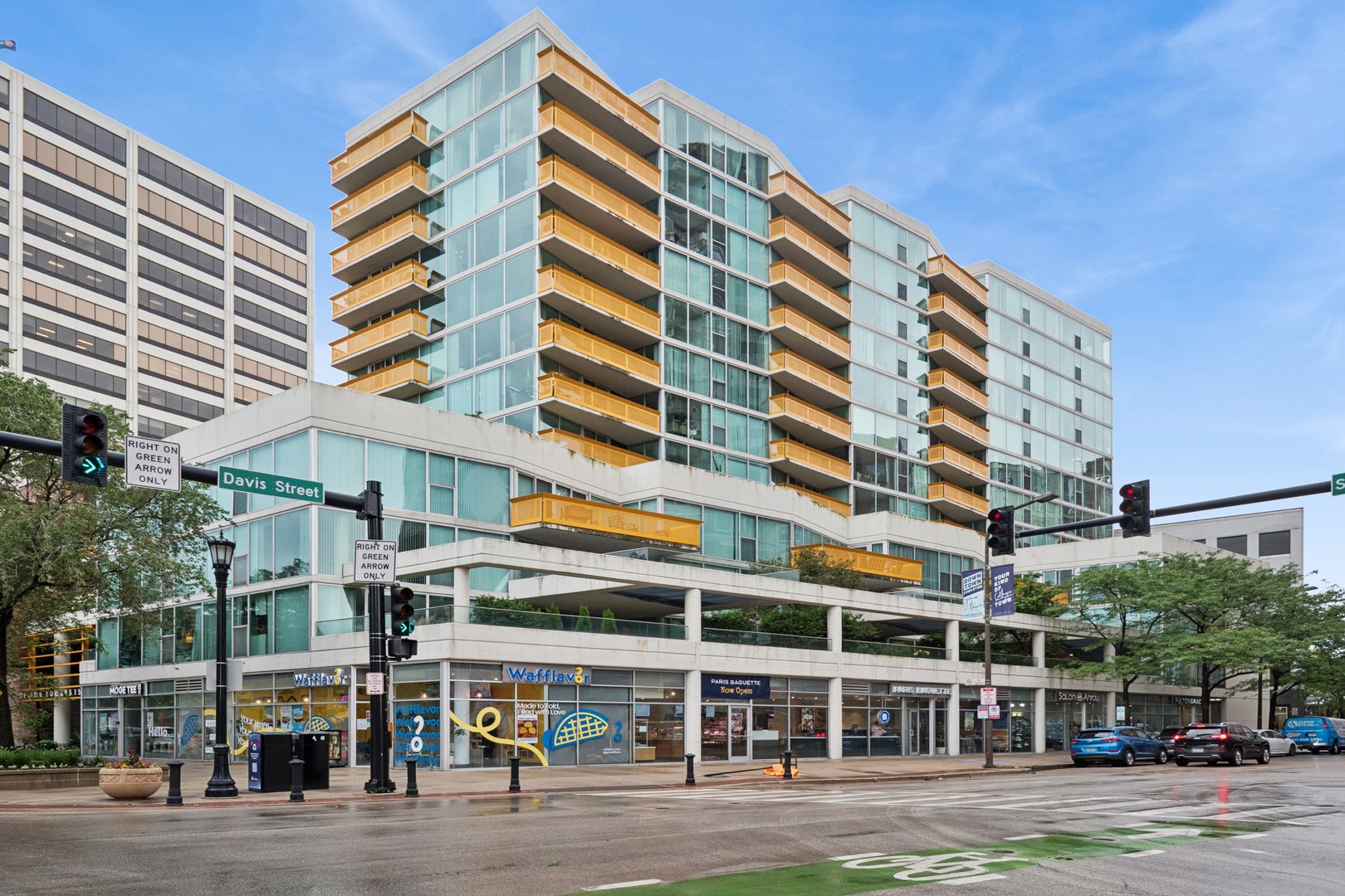 1580 Sherman Avenue 405