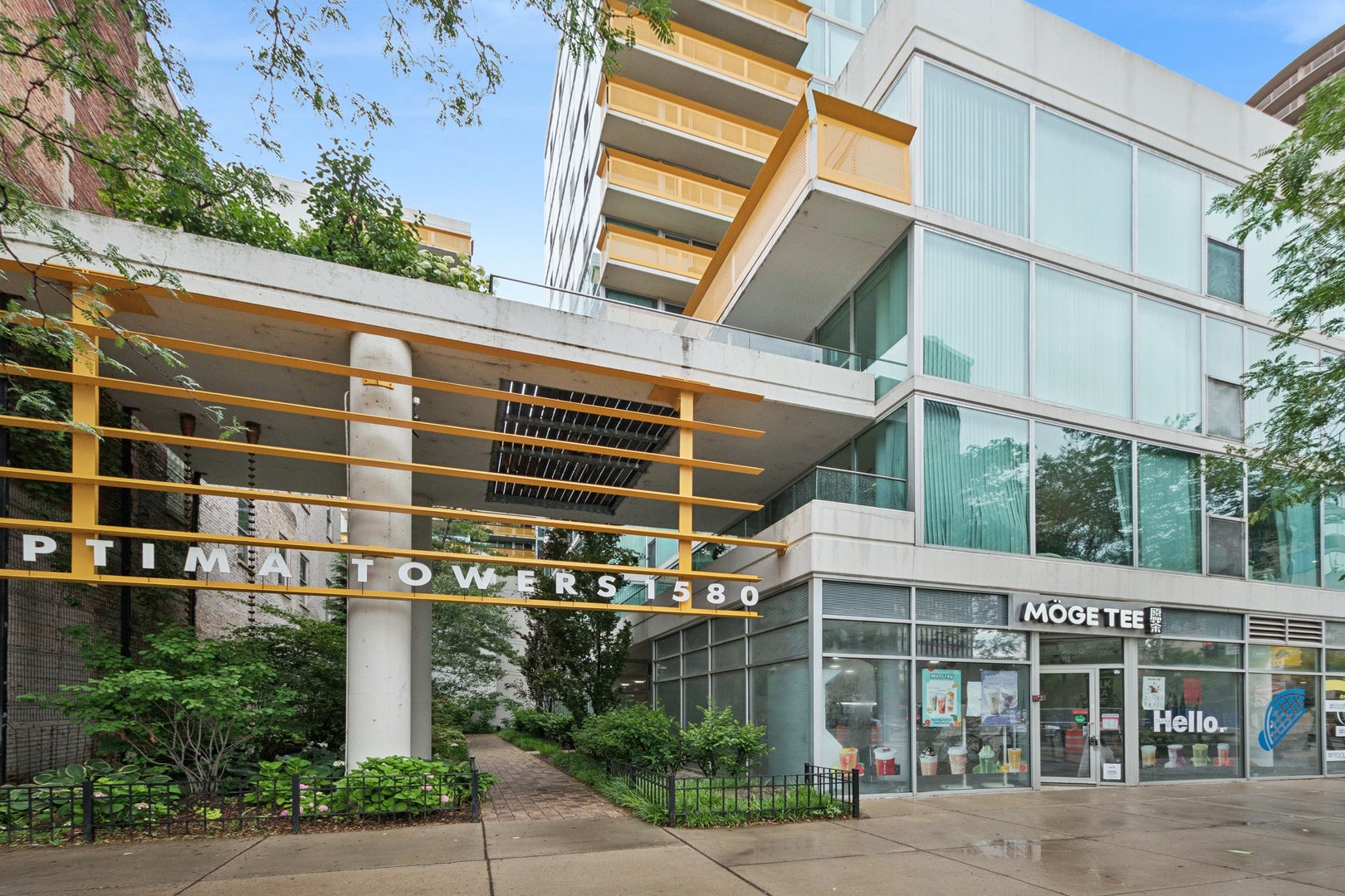 1580 Sherman Avenue 405