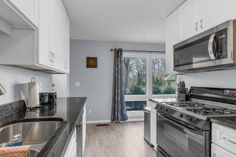 Tiny photo for 1246 Pinewood Drive, Crystal Lake, IL 60014 (MLS # 12591991)