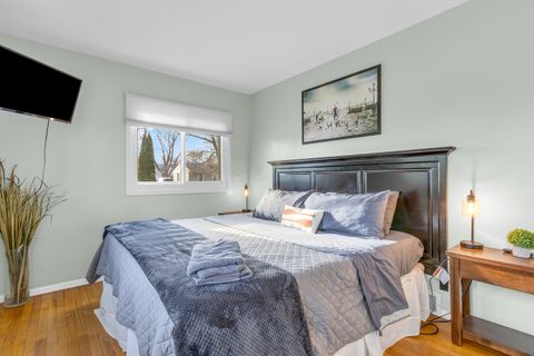 Tiny photo for 1246 Pinewood Drive, Crystal Lake, IL 60014 (MLS # 12591991)