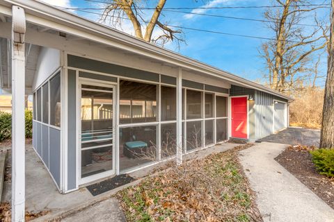 Tiny photo for 1246 Pinewood Drive, Crystal Lake, IL 60014 (MLS # 12591991)