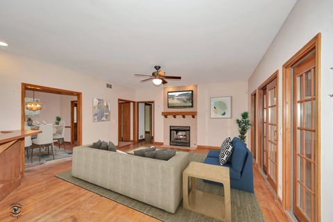 Tiny photo for 910 Oldfield Road, Downers Grove, IL 60516 (MLS # 12575884)