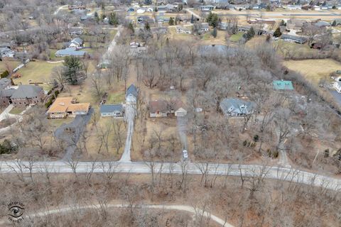 Tiny photo for 910 Oldfield Road, Downers Grove, IL 60516 (MLS # 12575884)