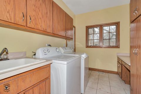 Tiny photo for 910 Oldfield Road, Downers Grove, IL 60516 (MLS # 12575884)