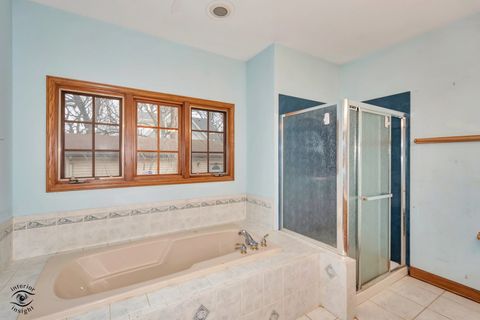 Tiny photo for 910 Oldfield Road, Downers Grove, IL 60516 (MLS # 12575884)