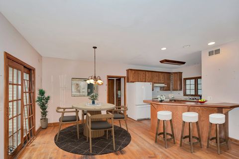 Tiny photo for 910 Oldfield Road, Downers Grove, IL 60516 (MLS # 12575884)