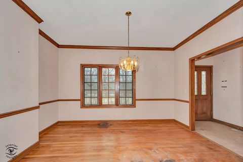 Tiny photo for 910 Oldfield Road, Downers Grove, IL 60516 (MLS # 12575884)