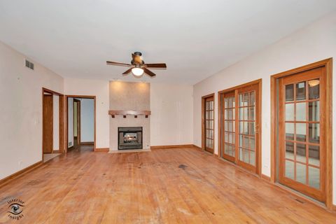 Tiny photo for 910 Oldfield Road, Downers Grove, IL 60516 (MLS # 12575884)