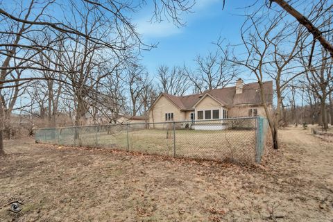 Tiny photo for 910 Oldfield Road, Downers Grove, IL 60516 (MLS # 12575884)