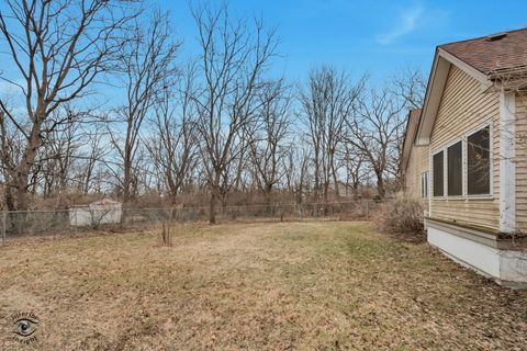 Tiny photo for 910 Oldfield Road, Downers Grove, IL 60516 (MLS # 12575884)