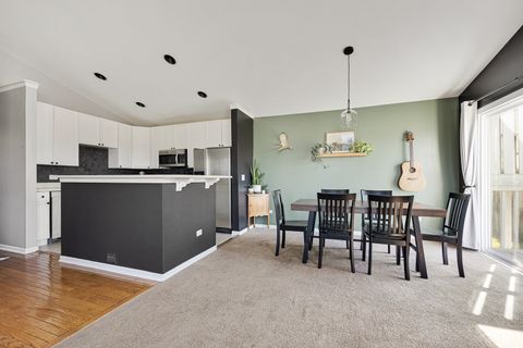 Tiny photo for 1002 Castleshire Drive, Woodstock, IL 60098 (MLS # 12615946)